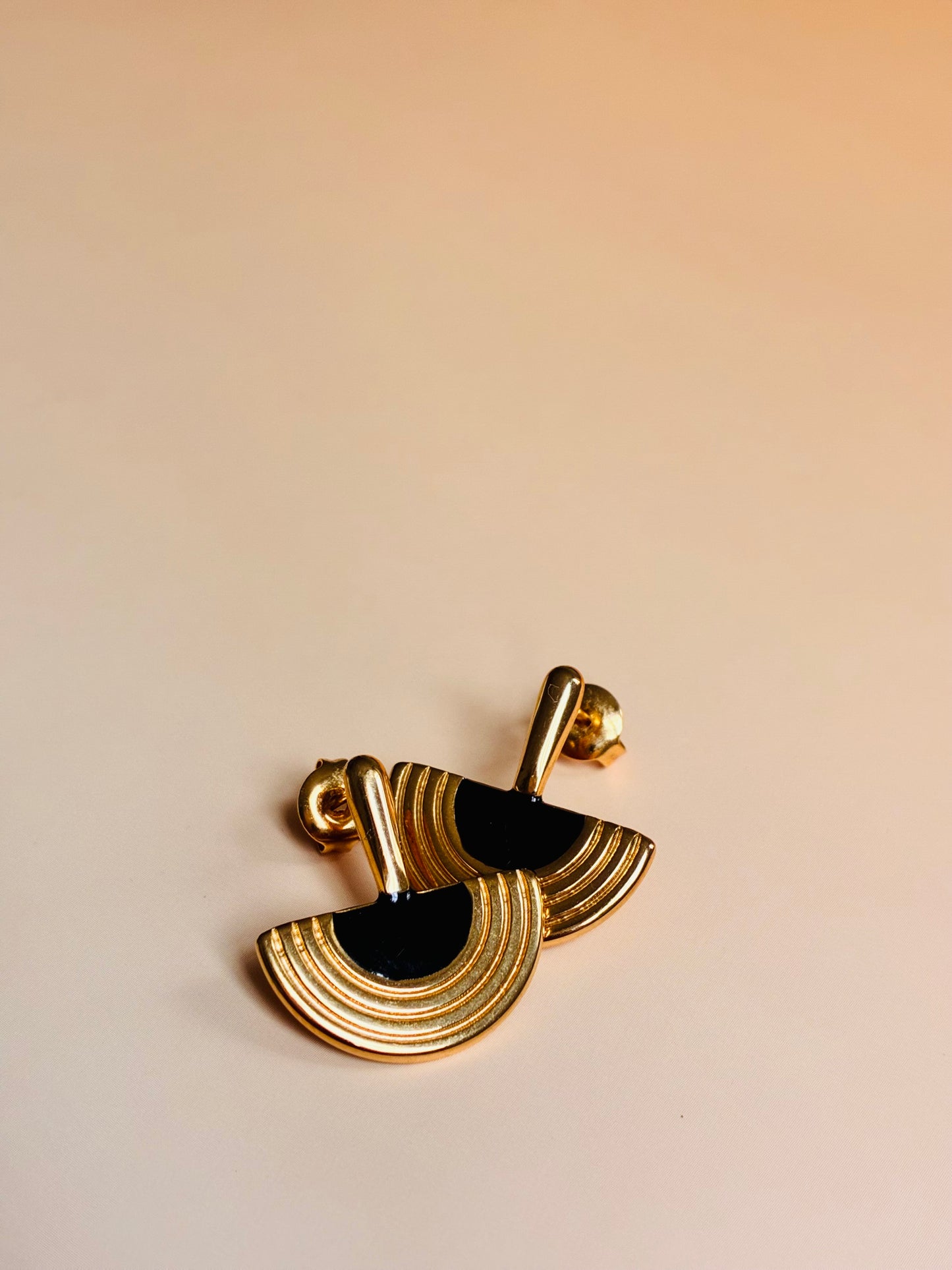 Magnetic Aura Earrings