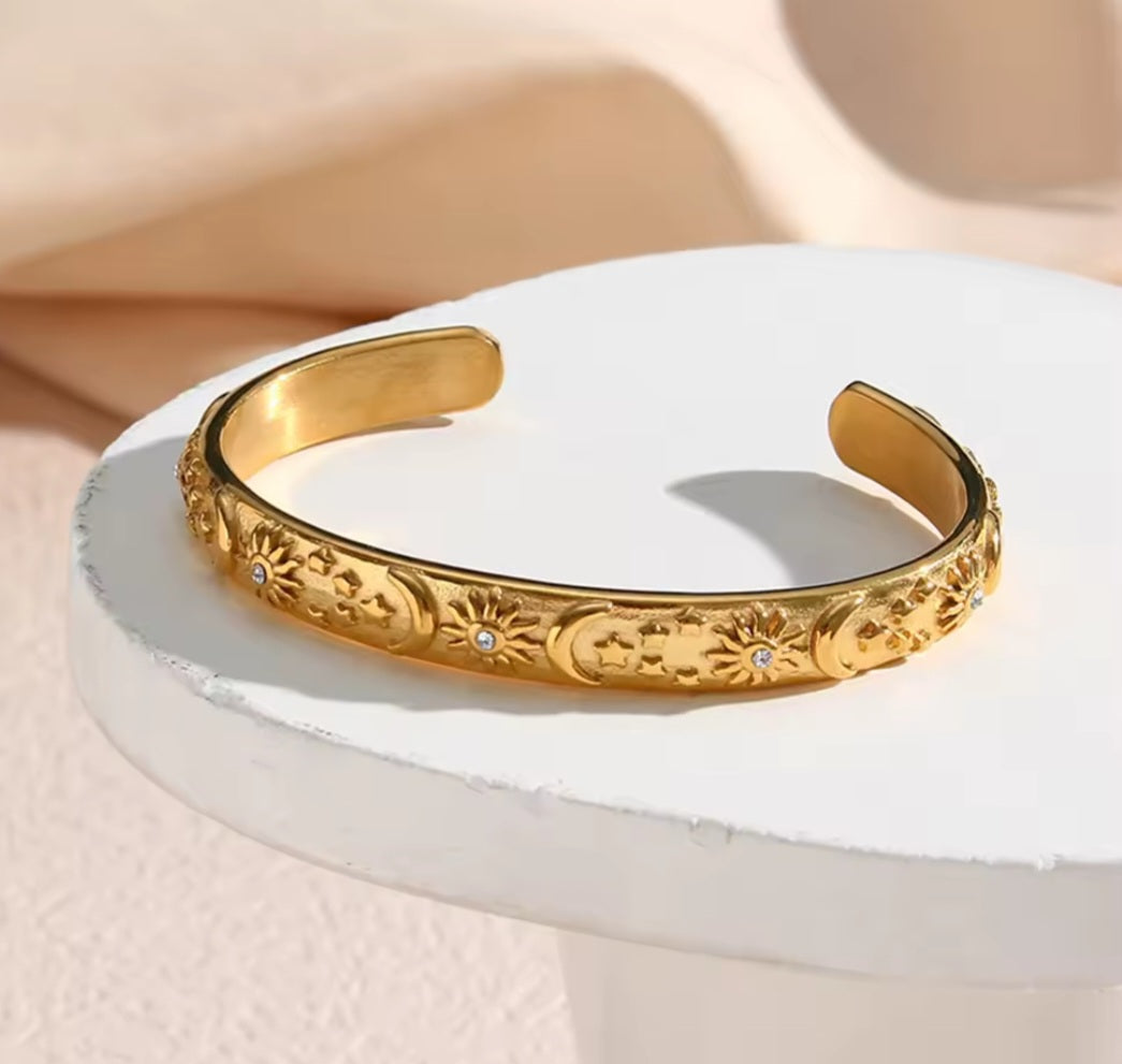 Trust the Universe bracelet